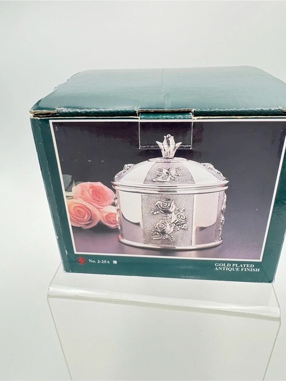 Vintage Elegant Silver Plated Rose Embossed Decorative Trinket/Jewely Box w/Lid